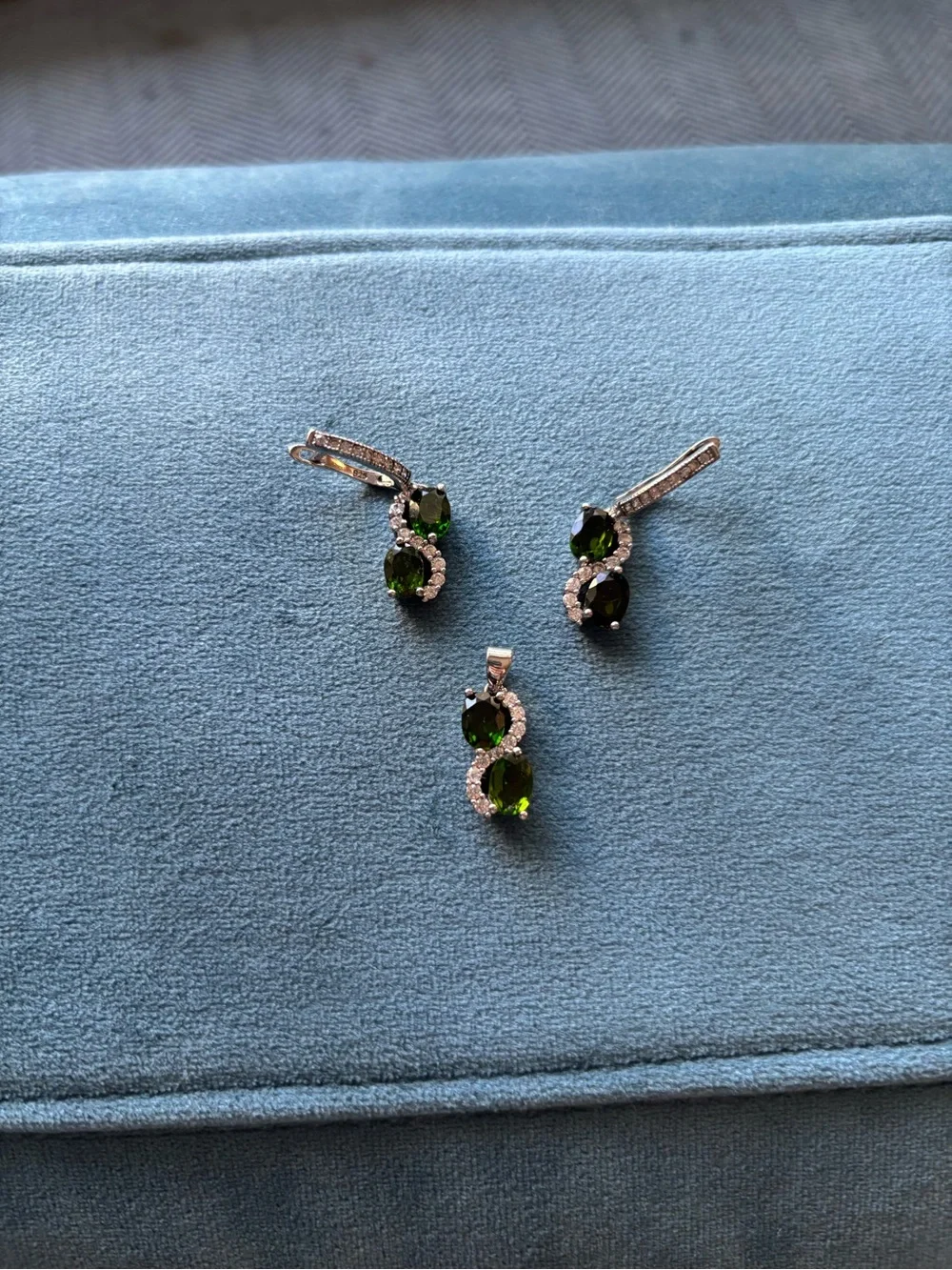 Sterling Silver Green Crystal Drop Earrings and Pendant Set